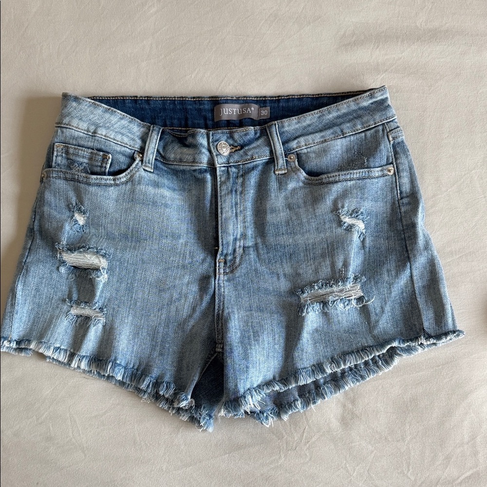 Just USA Light Wash Frayed Hem Denim Shorts